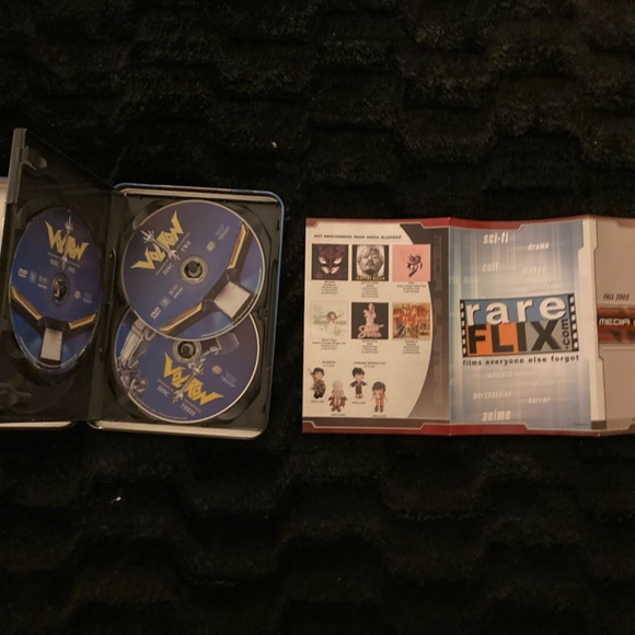 Voltron Defender Of The Universe. Voltron DVD Collection One: BLUE LION - Picture 11 of 11